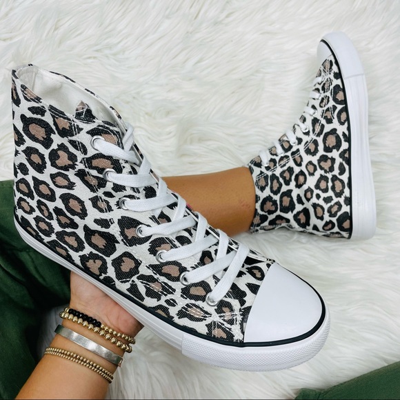 Leopard canvas high top sneaker - Picture 8 of 10